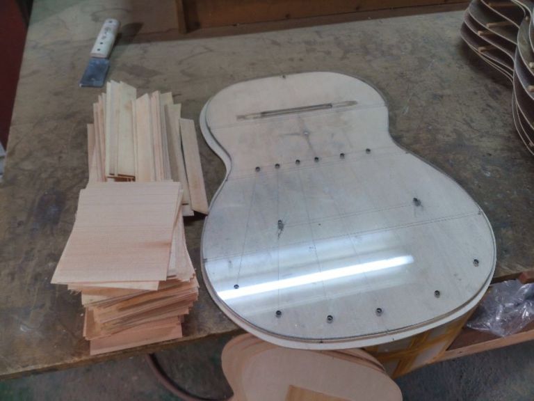 상판제작-보강대 접착 준비