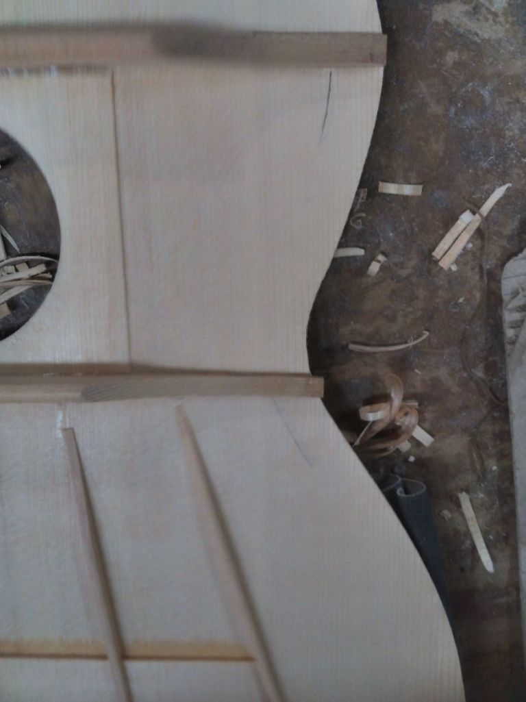 울림통연결-상,후판 가공