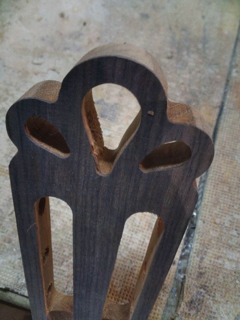 넥 연결-헤드 및 울림통 가공